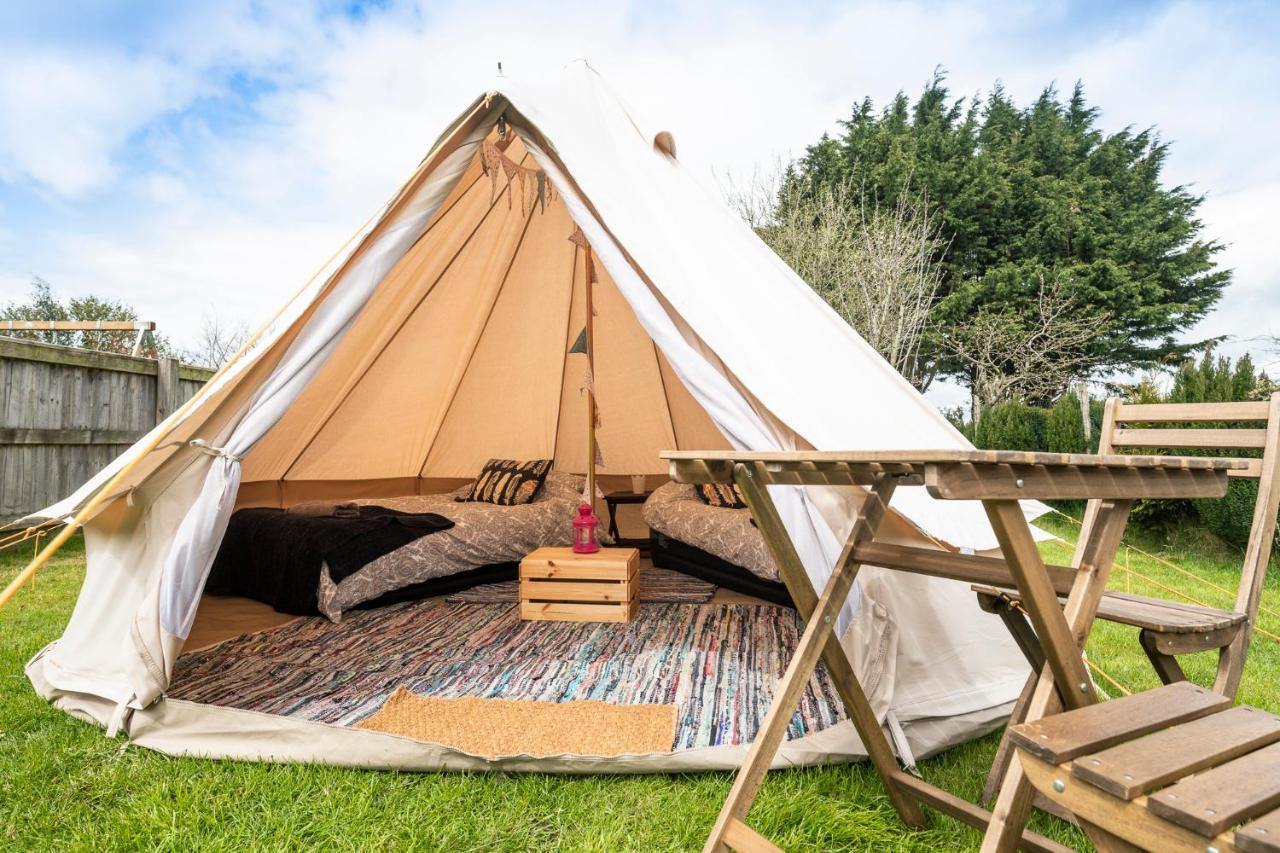 Silverstone Glamping And Pre-Pitched Camping With Intentsgp Hotel Exterior photo