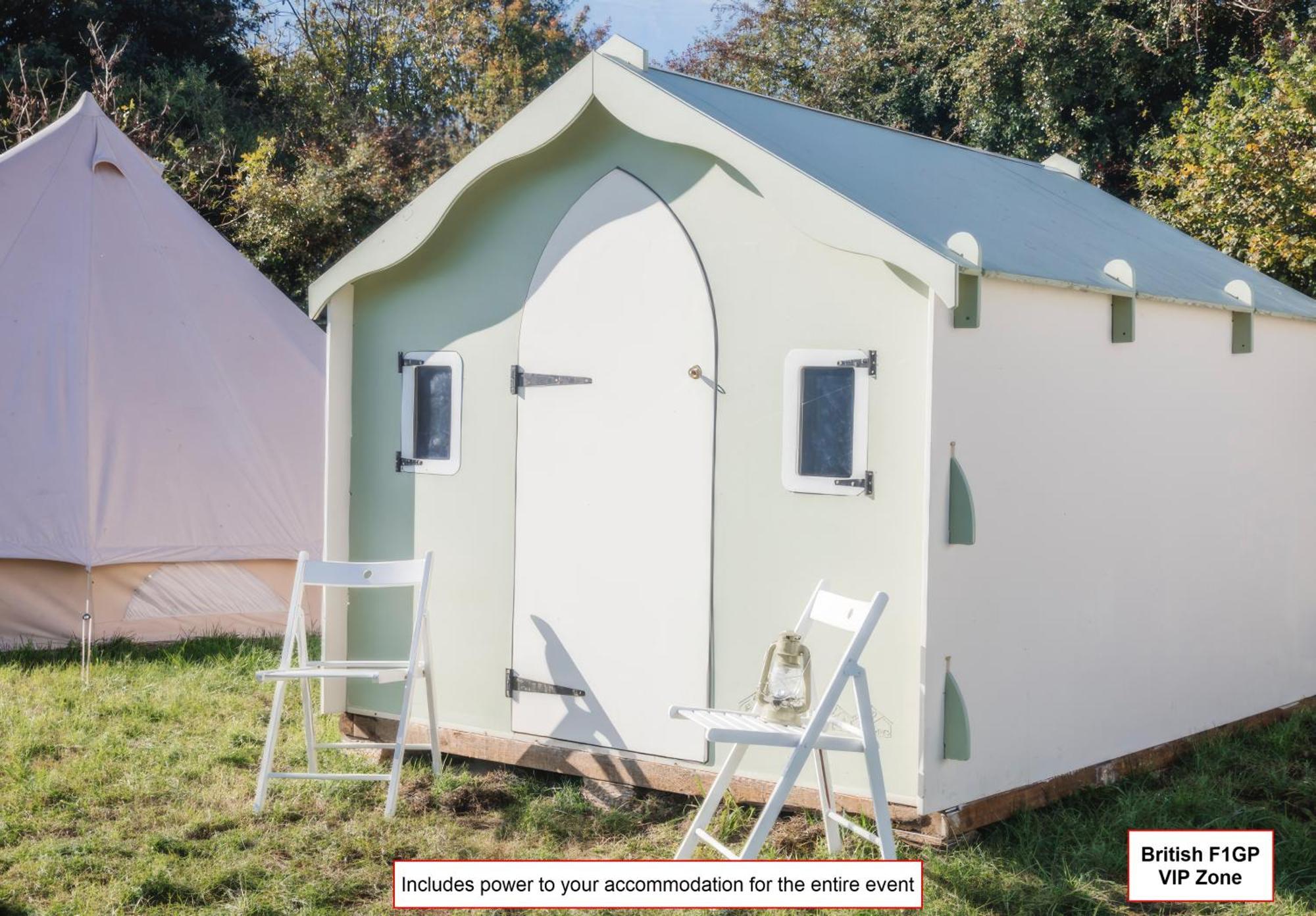 Silverstone Glamping And Pre-Pitched Camping With Intentsgp Room photo