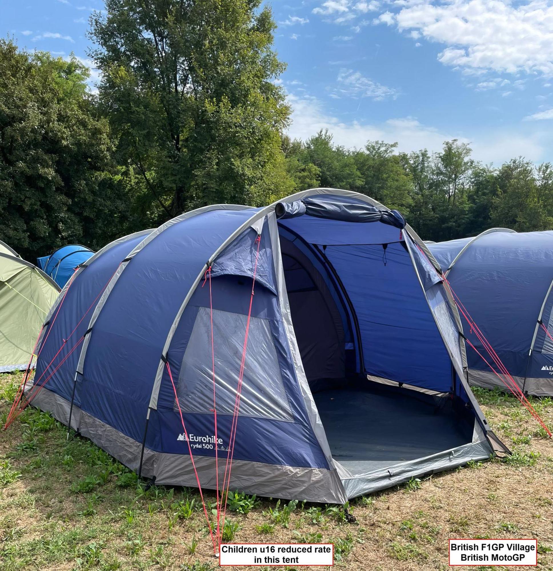 Silverstone Glamping And Pre-Pitched Camping With Intentsgp Room photo