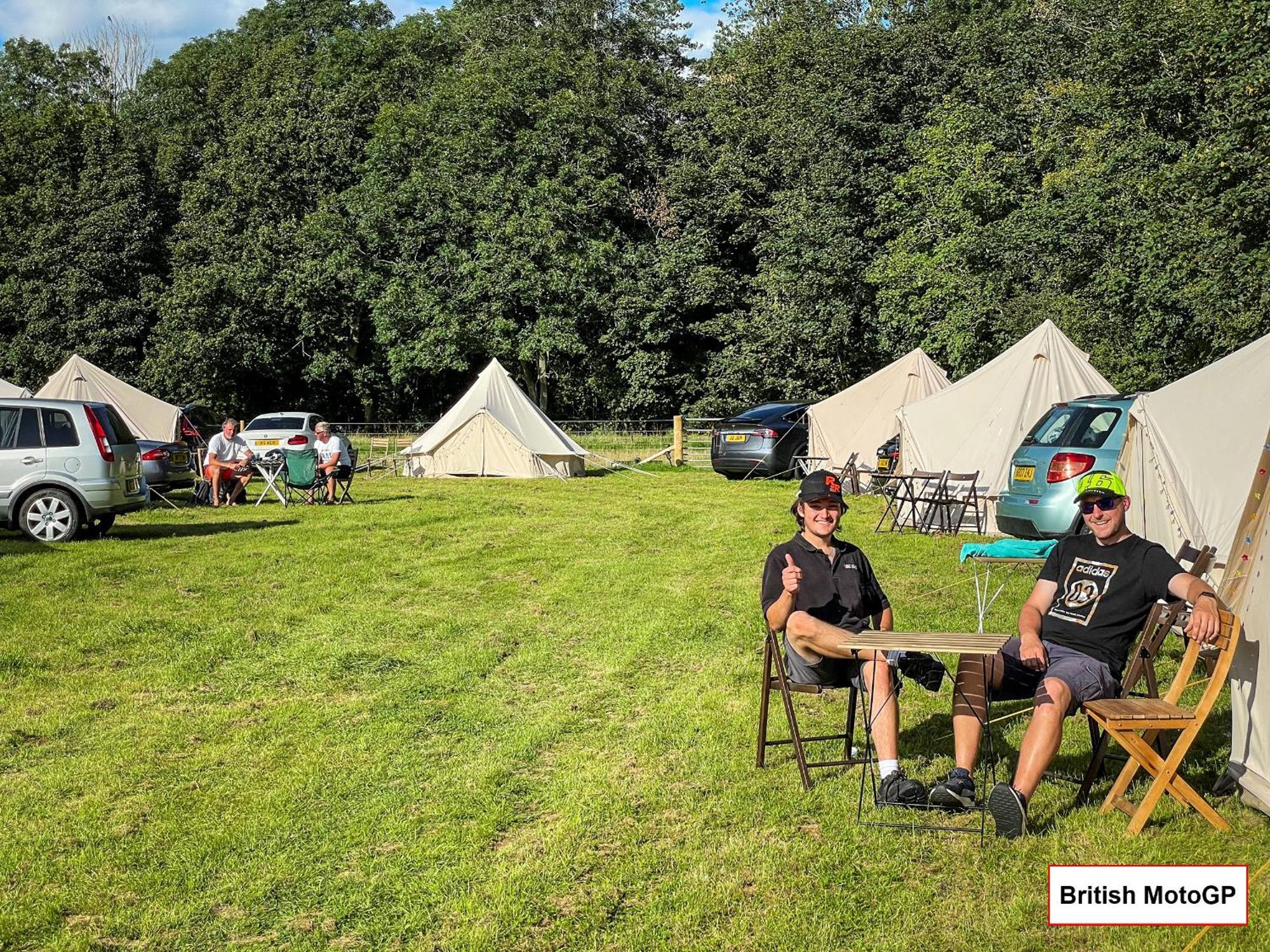 Silverstone Glamping And Pre-Pitched Camping With Intentsgp Exterior photo